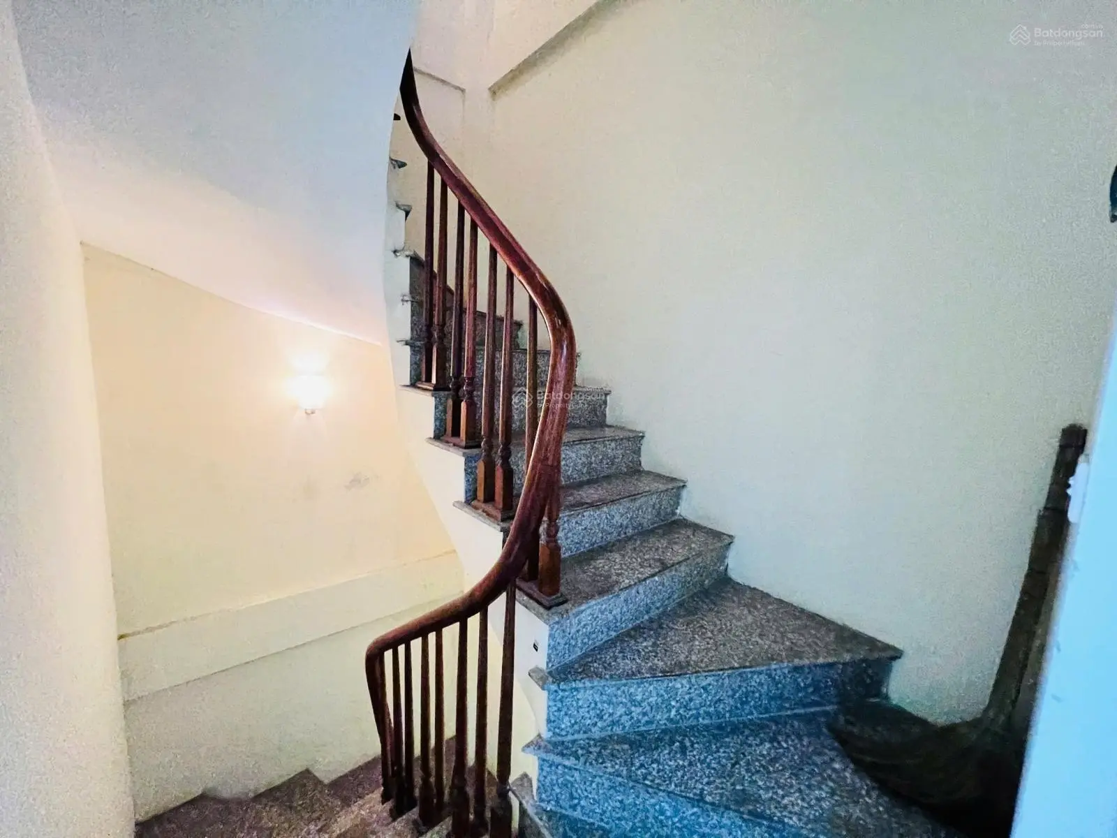 Bán nhà Mỹ Đình 30m ra phố - 5T - ở ngay - giá bán nhanh - chủ thiện trí