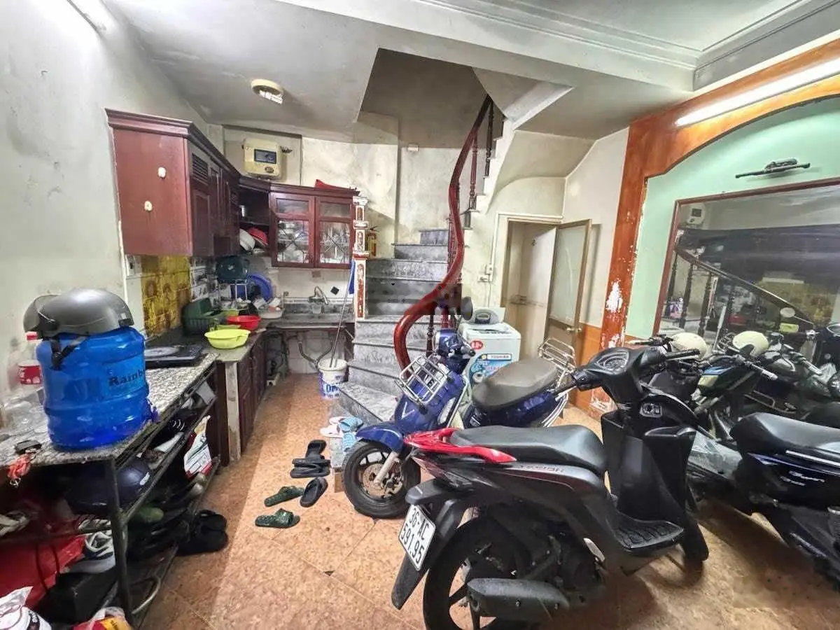 Chính chủ bán nhà Xã Đàn Đống Đa, cách mặt phố 25m, nhà cực đẹp 5 tầng, mặt tiền 4m, chỉ nhỉnh 4 tỷ