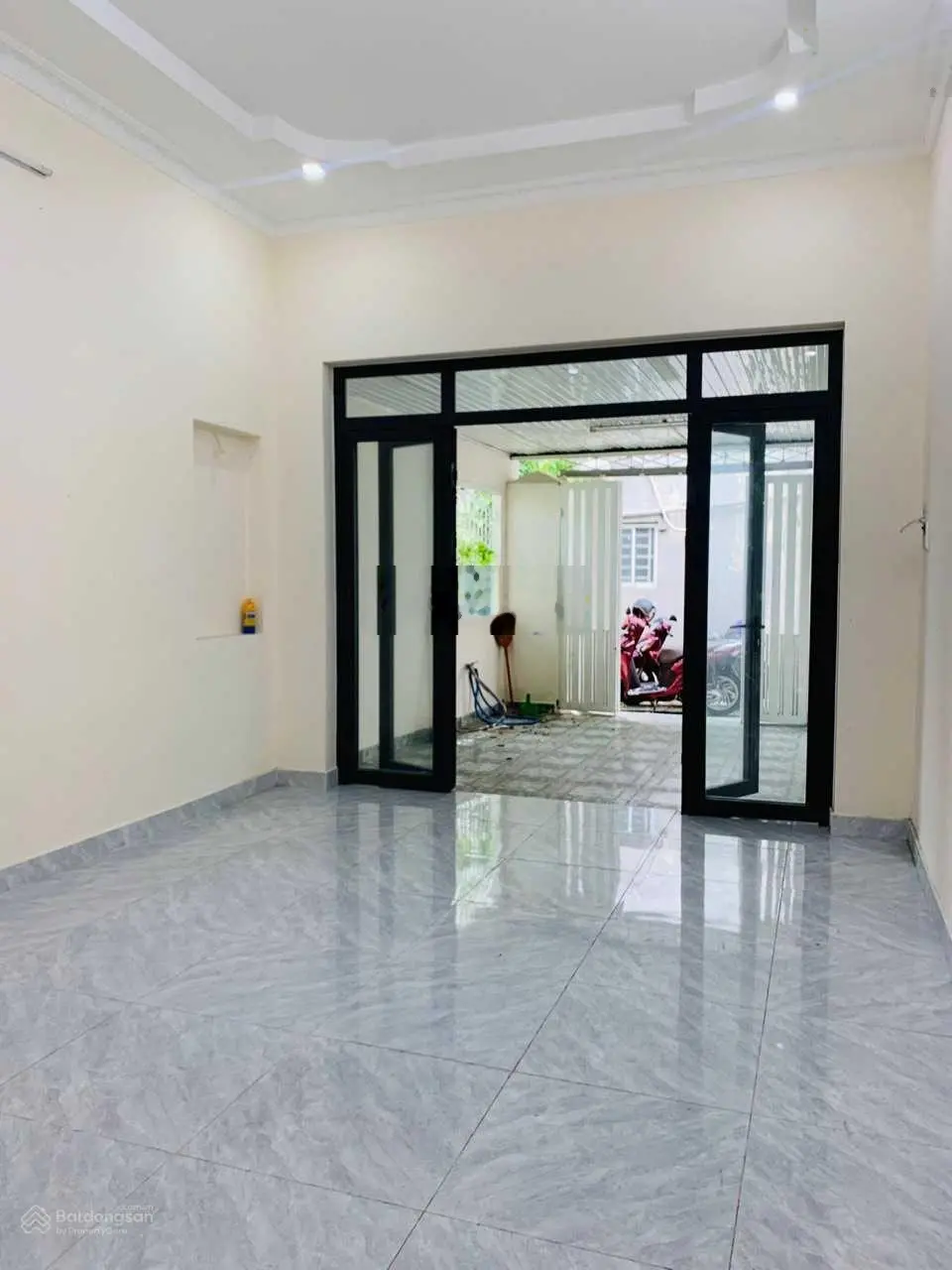 Ngộp - Nhà gần XLHN - DT: 80m2 giá 3,3 tỷ bán nhanh