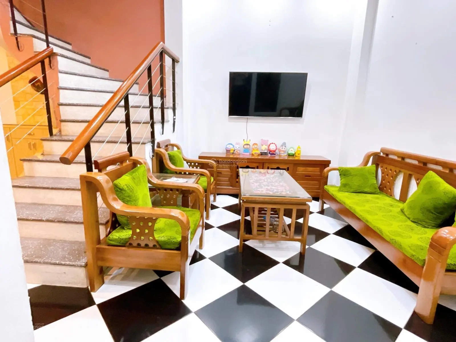 Nhà cực đẹp - phúc tân - hoàn kiếm - cách 10m ô tô đỗ cổng - ngõ nông thẳng tắp - 30m ra mặt phố