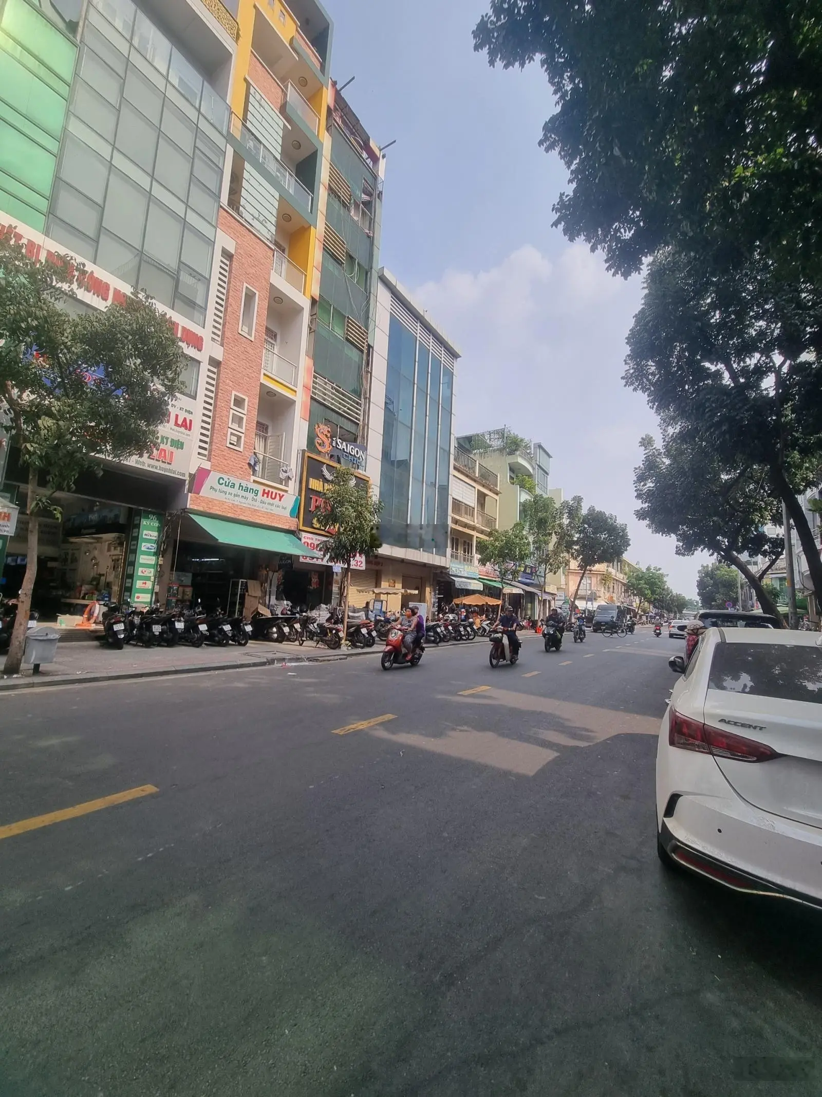 Thấp hơn thị trường 30% góc 2 mặt tiền Lê Thành Tôn, Bến Nghé, Q. 1 DT: 6x20m nhà 6 tầng chỉ 80 tỷ