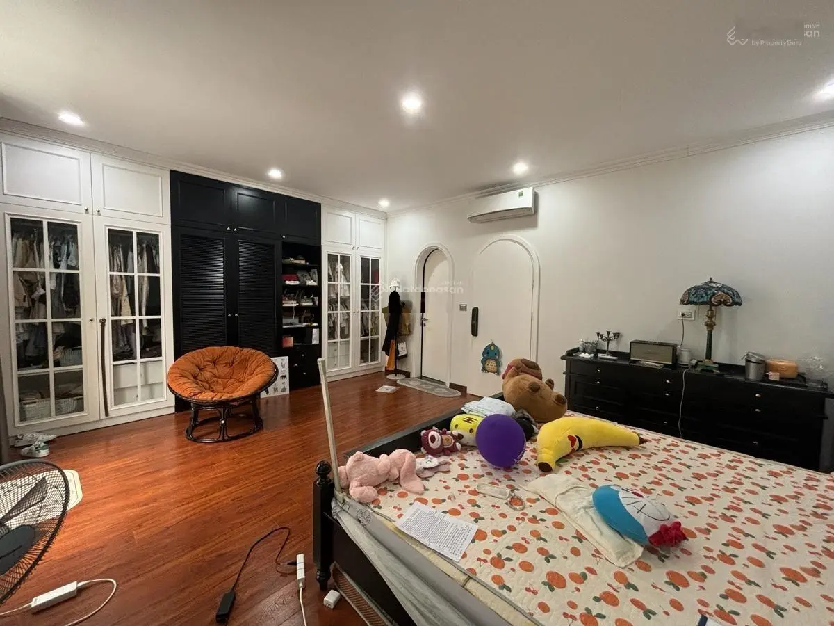 Bán nhà siêu vip Phùng Chí Kiên 164m2 x 3 tầng mặt tiền 11m ô tô tránh cực đỉnh khu dân trí cao