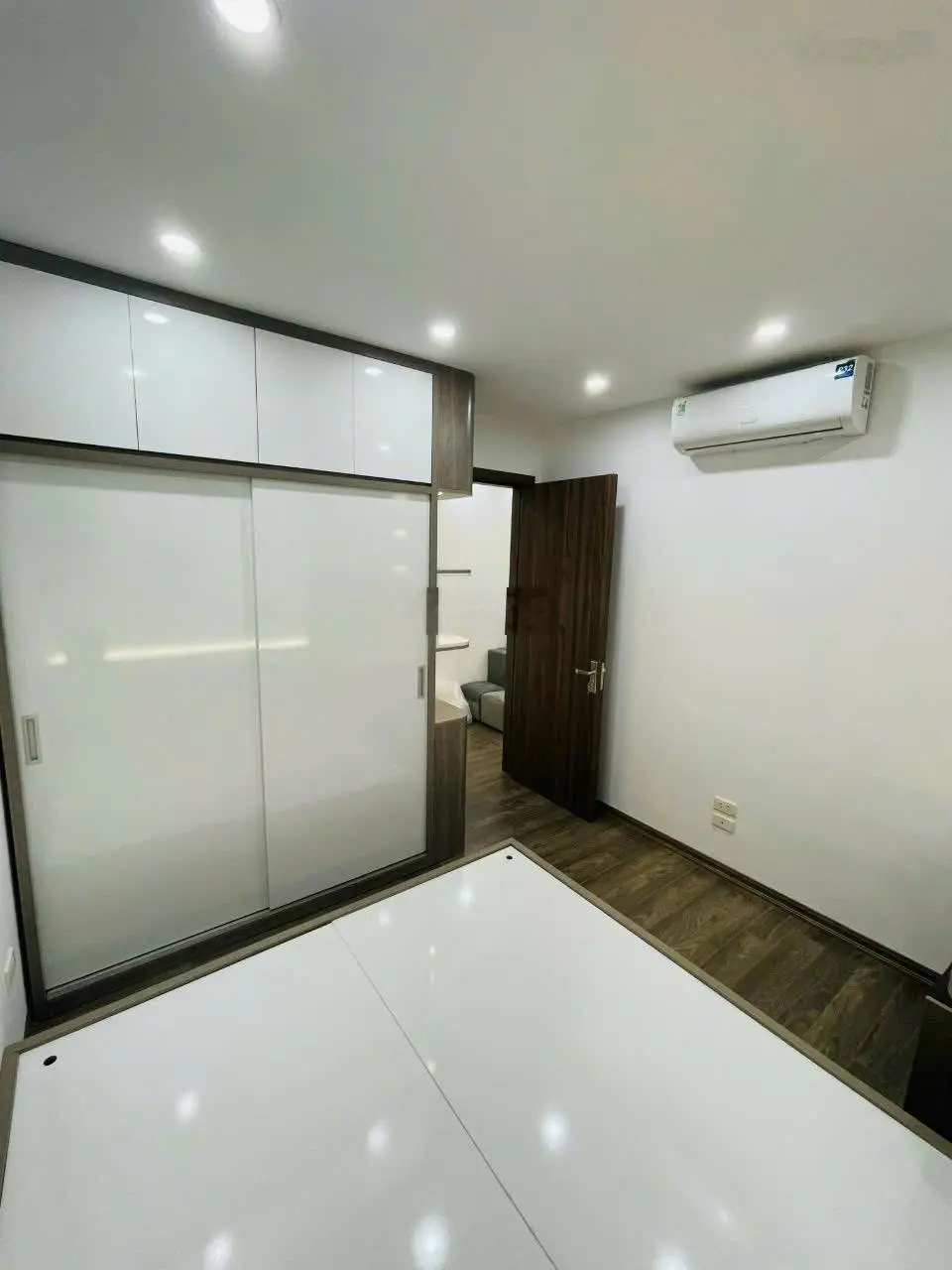 Bán gấp căn 46m2, 2ngủ&1VS HH2 Linh Đàm, Hoàng Mai. LH: 0966 455 *** em Thuỷ