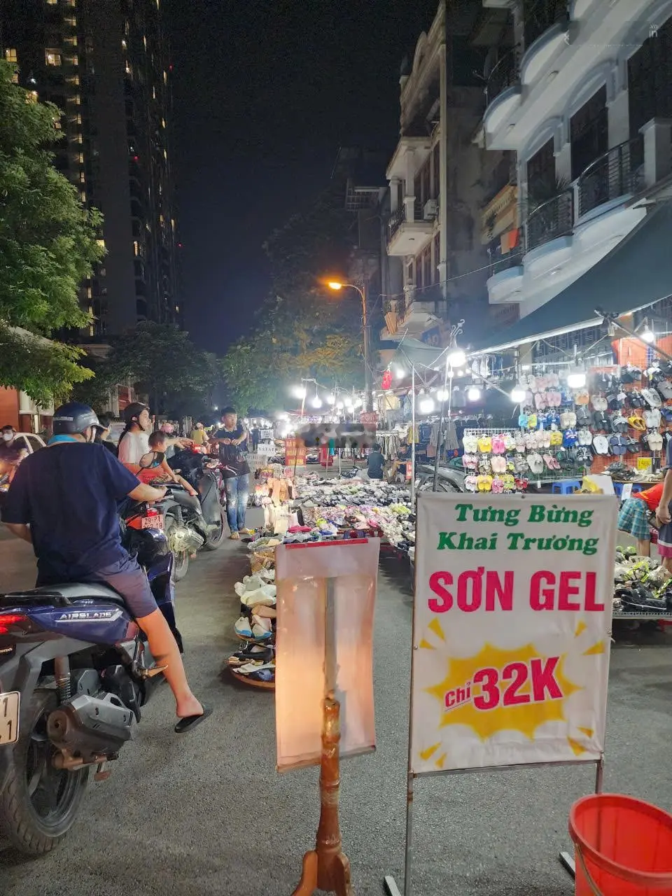 Cực hiếm, bán nhà đẹp Chợ Xanh Q Cầu Giấy, ô tô tránh - kinh doanh ngày đêm, 35,6m2, giá 12 tỷ