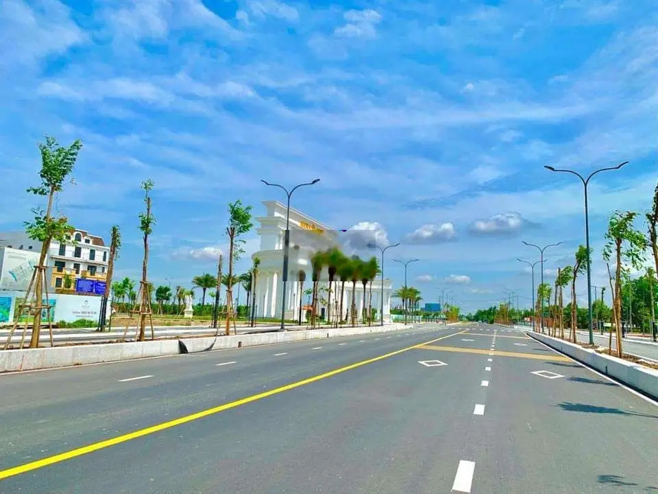 CHÍNH CHỦ muốn bán Lô Đất Mặt Tiền DT 818 - Đô Thị Thủ Thừa 3ty298