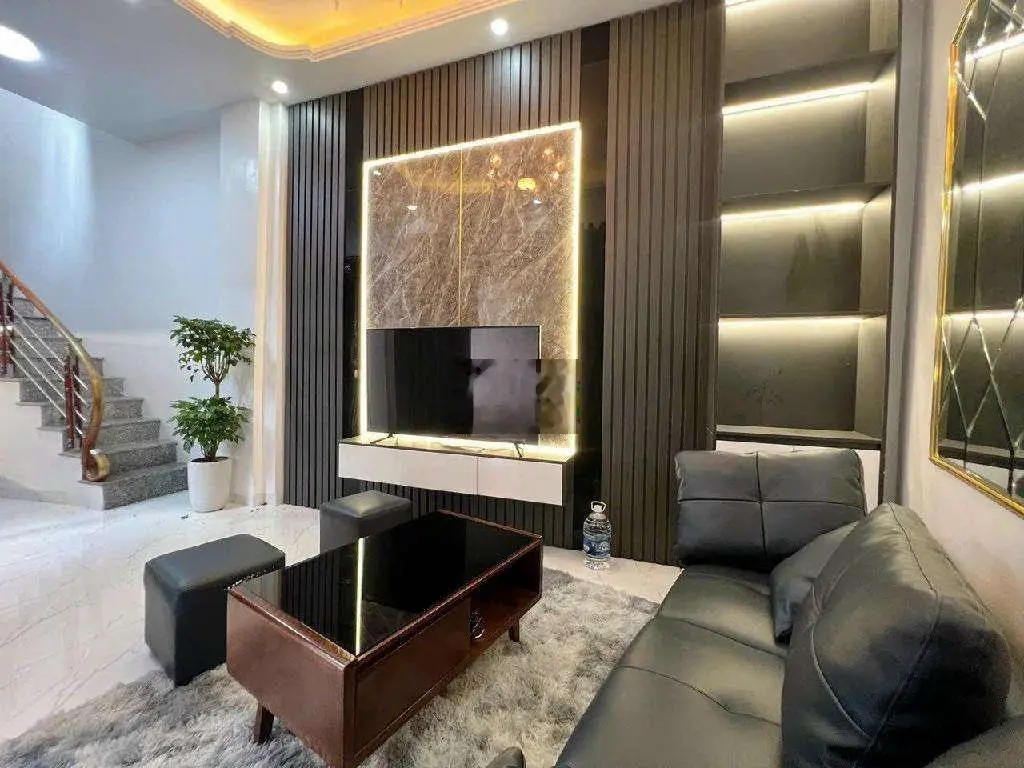 Lô góc 5 tầng 3 ngủ 24m2 Khâm Thiên, nội thất đẹp, gần hồ 3 Mẫu