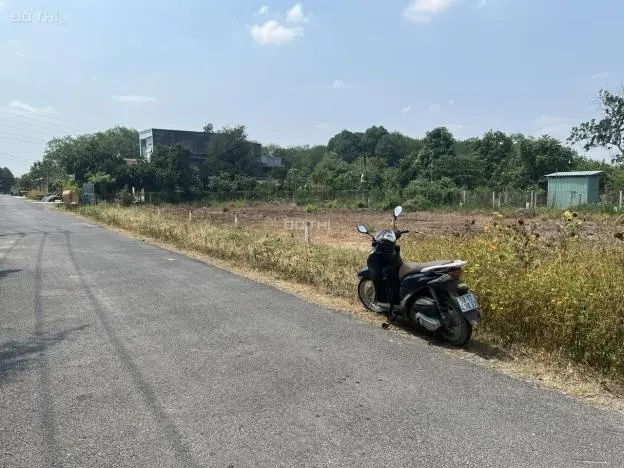 Bán 2 lô đất mt nhựa, 1 sẹc ngắn Tỉnh Lộ 7, dt 100m một lô, full thổ cư, An Nhơn Tây, Củ Chi