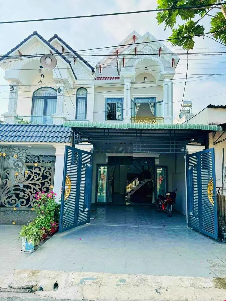 Kẹt tiền quyết định bán lô căn nhà 1 lầu 1 trệt mặt tiền , gần chợ