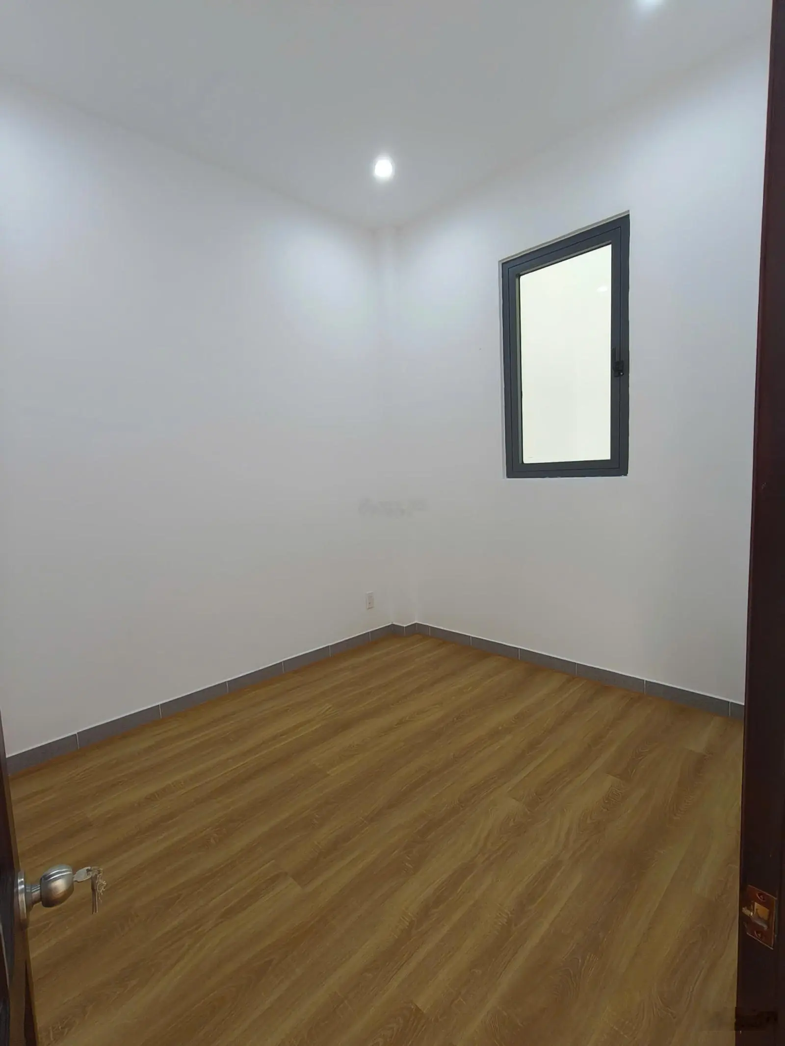 Chủ cần tiền bán nhanh nhà đẹp 2 tầng, mặt tiền đường Hồ Biểu Chánh sát Phan Đăng Lưu