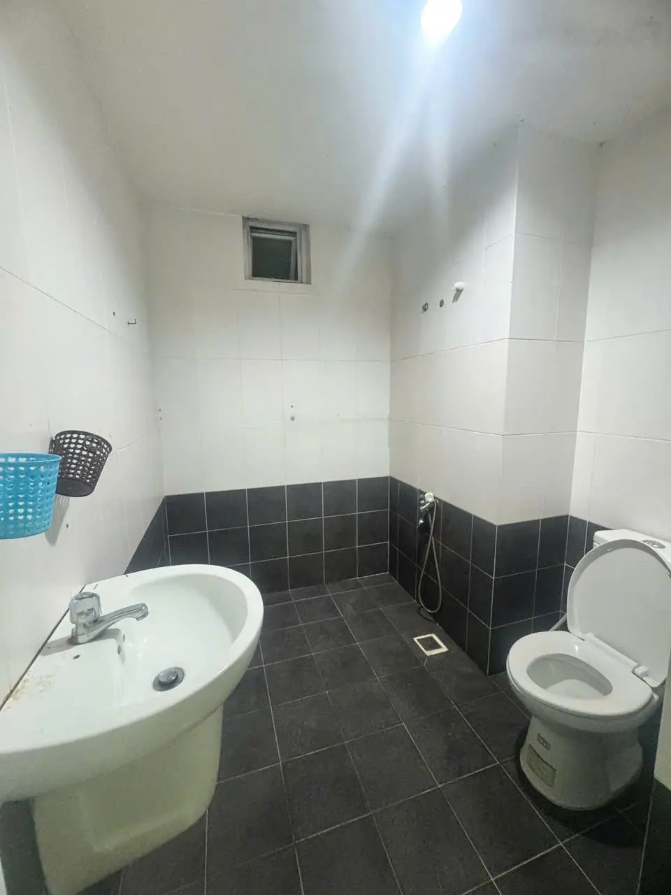 Chuyên bán căn hộ Belleza, DT 80m, 2PN, 2WC, lầu 6, hướng N, sổ hồng. Giá 2.550 tỉ