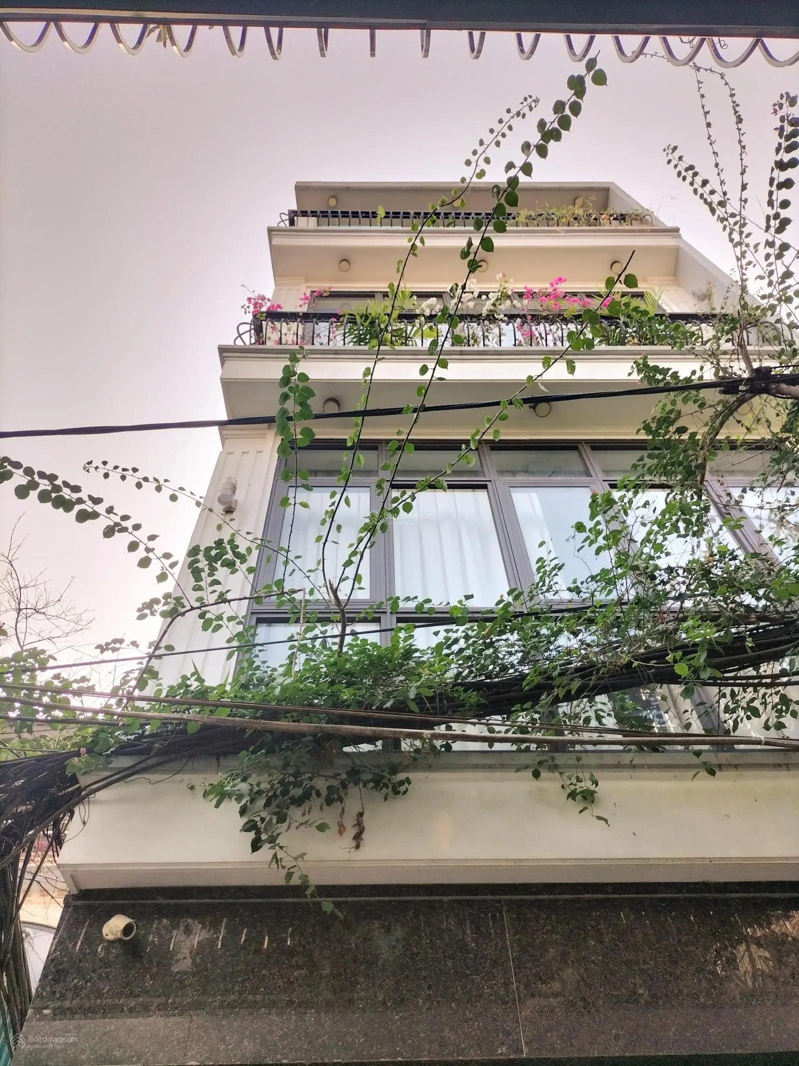 Lô góc, full nội thất, nhà Thạch Bàn Cổ Linh 33m2x5T giá 4,85 tỷ (ngõ rộng, thoáng)