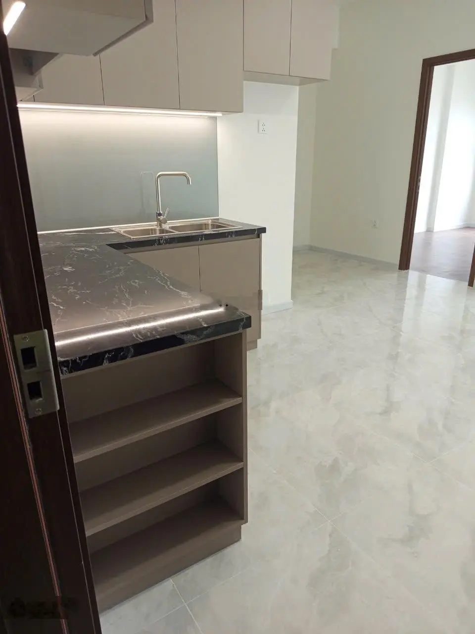 * Bán căn 1 PN The Privia giá 2.970 bao gồm thuế phí , khách kẹt tiền bán rẻ