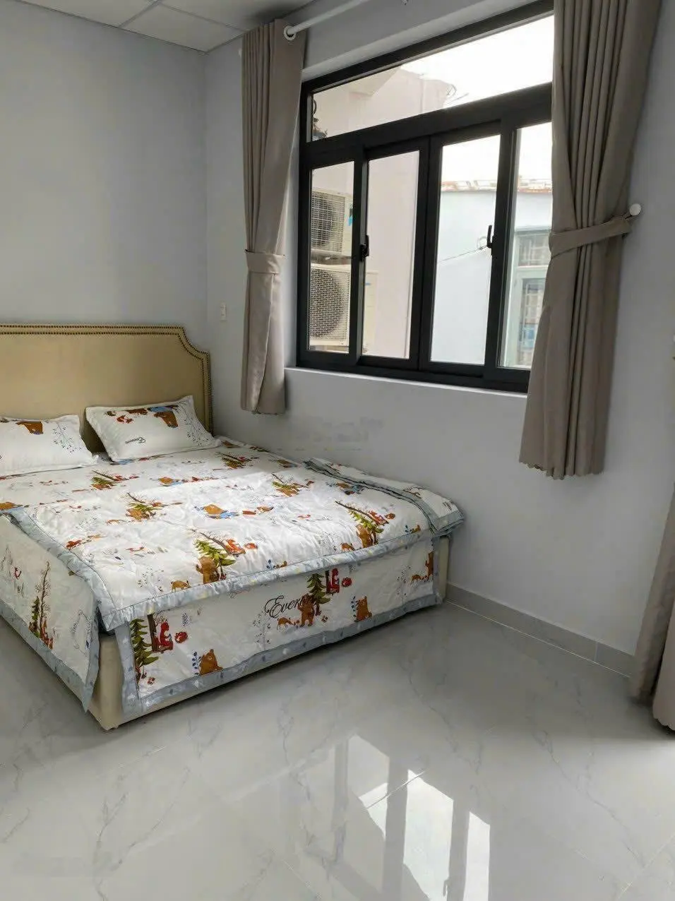 Bán nhà đường Đông Hồ, Phường 8, Tân Bình, nhà 3 tầng, sổ riêng, 65m2, hẻm xe hơi, 0896 465 ***