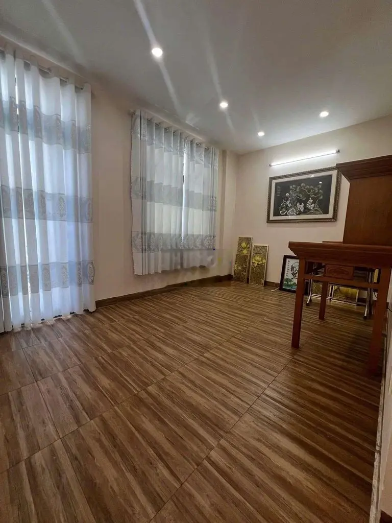 NHÀ MT đường 7m5 ĐOÀN HỮU TRƯNG 117m2 nhà mới đẹp.