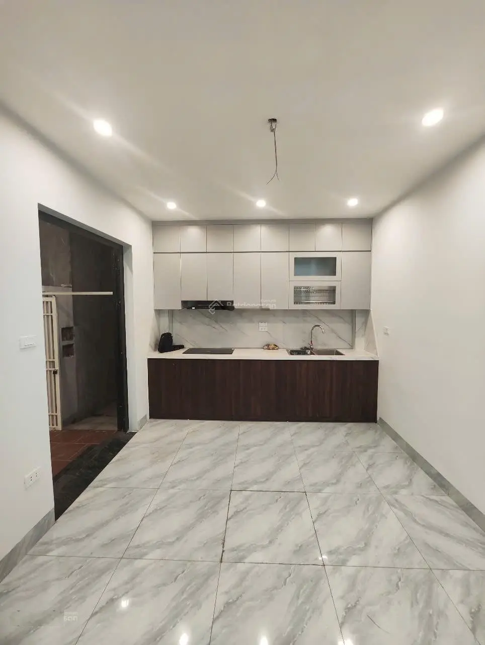 5 tỷ nhà gần đấu giá Tương chúc , Ngũ Hiệp , 70m/4 tầng , Ô tô tải đỗ cổng - ô chờ thang máy