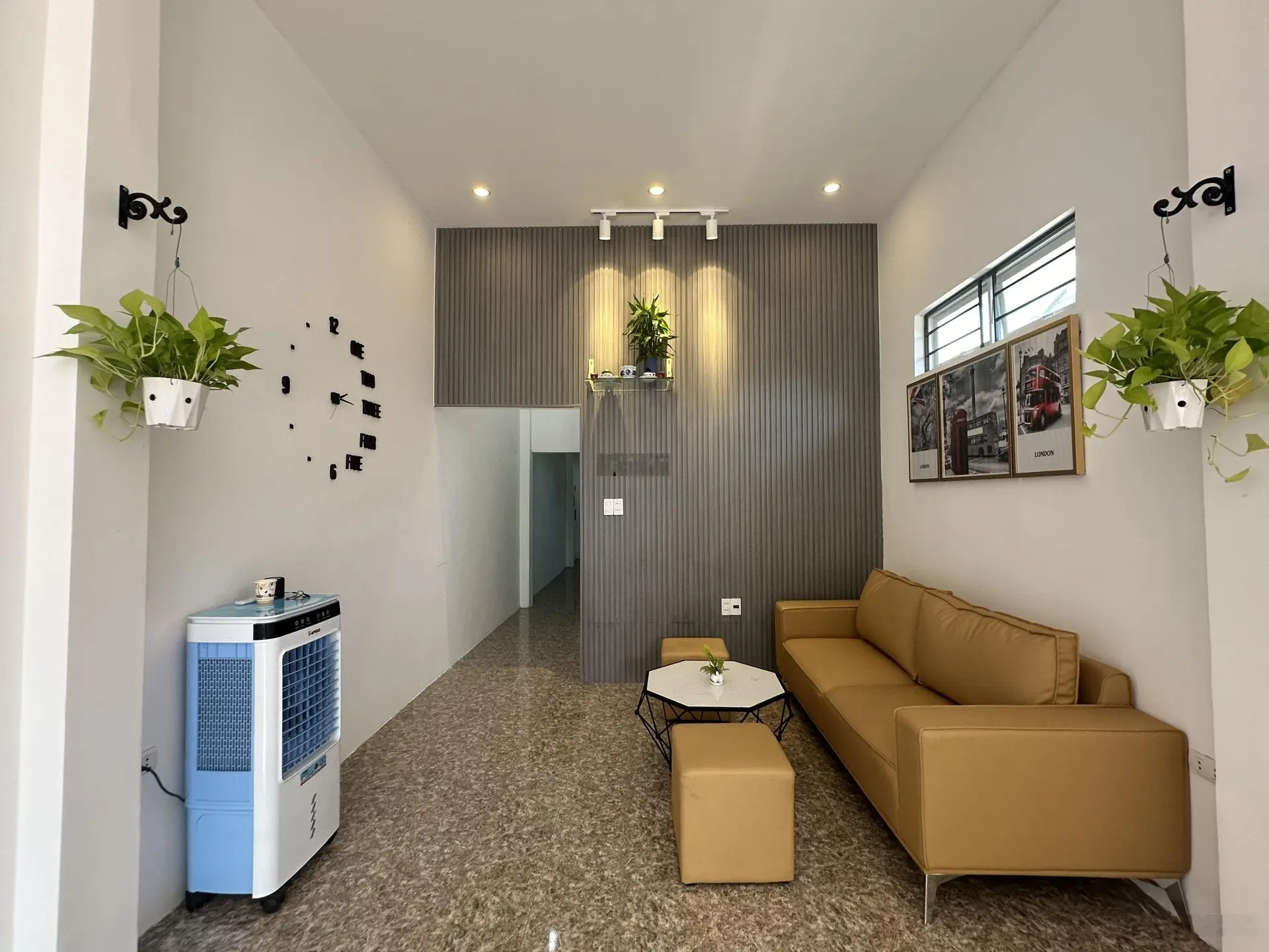 Anh Trịnh chính chủ bán nhà vị trí đẹp ngay trung tâm thị xã An Nhơn giá chỉ 2 tỷ 19 TL