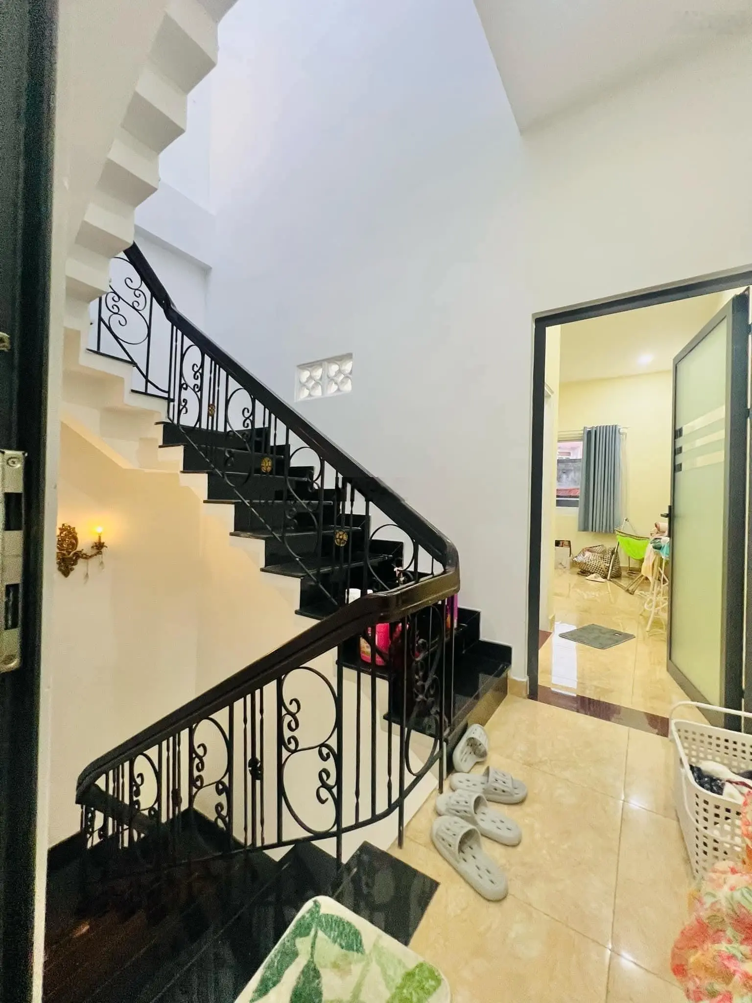 Nhà khu V.I.P cán bộ, đường hẻm an ninh, gần Vincom, Lotte Cộng Hoà, dưới 200tr/m2