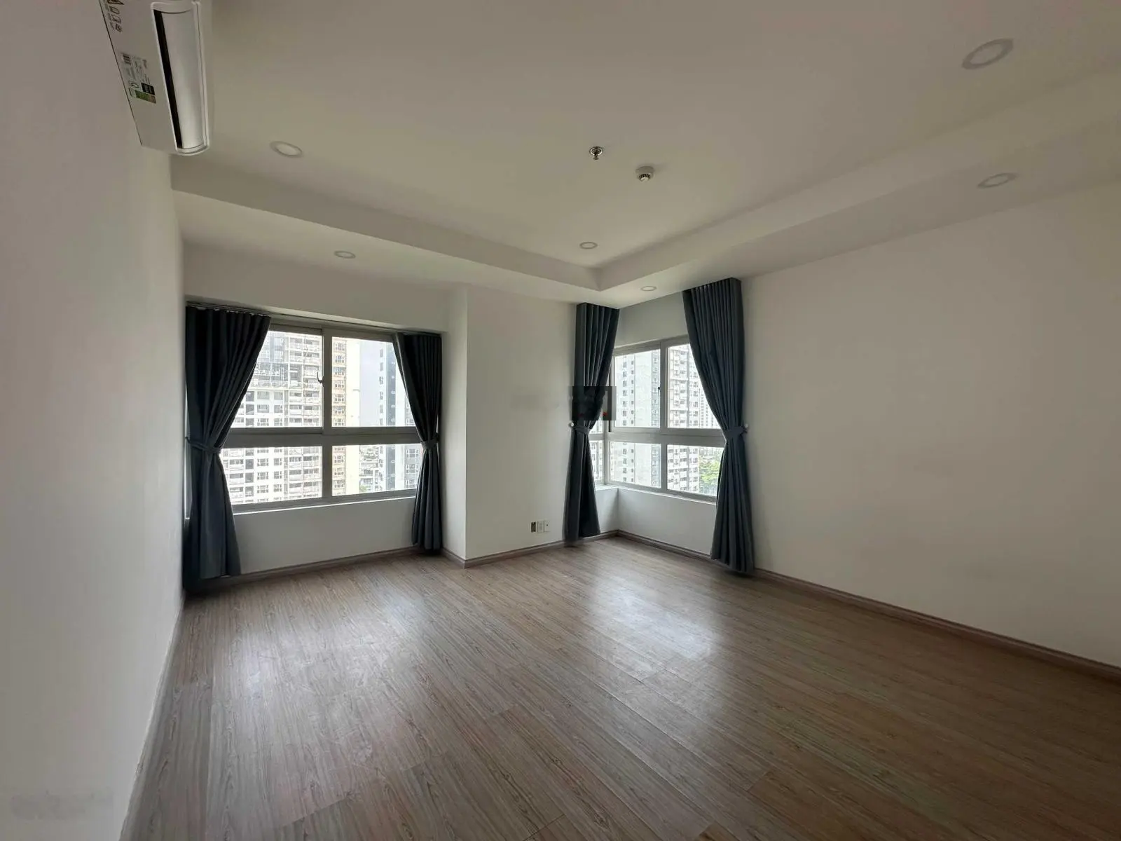 Giỏ hàng còn lại Dragon Hill 1 - Những căn 122m2 3 phòng ngủ view Đông Nam và 4 mặt thoáng hiếm
