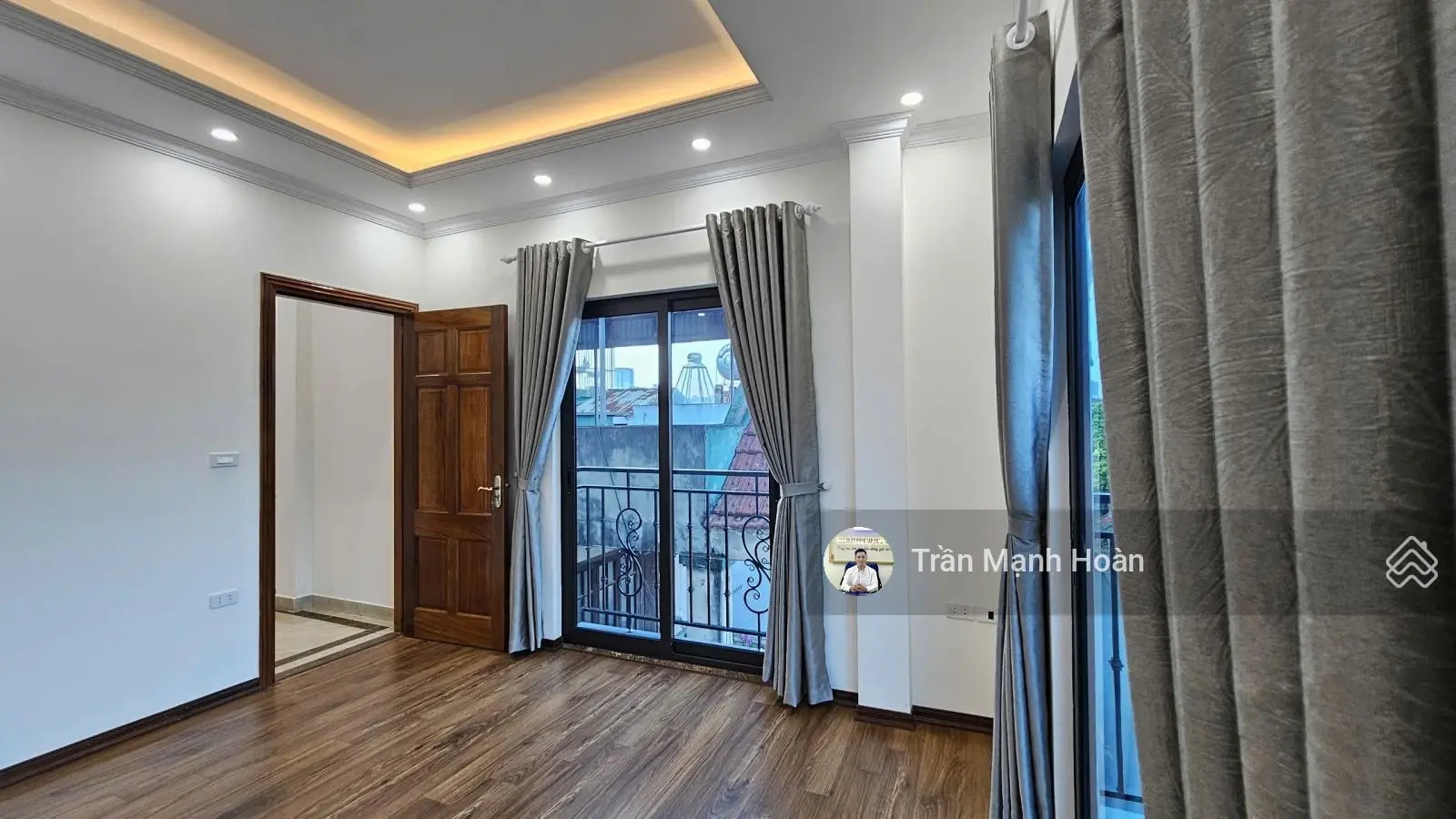 Chính chủ cần bán gấp nhà mp Kiến Hưng,HĐ.Đường 12m,ôtô tránh,KD sầm uất.Lô góc2mặt thoáng.Giá14tỷ5