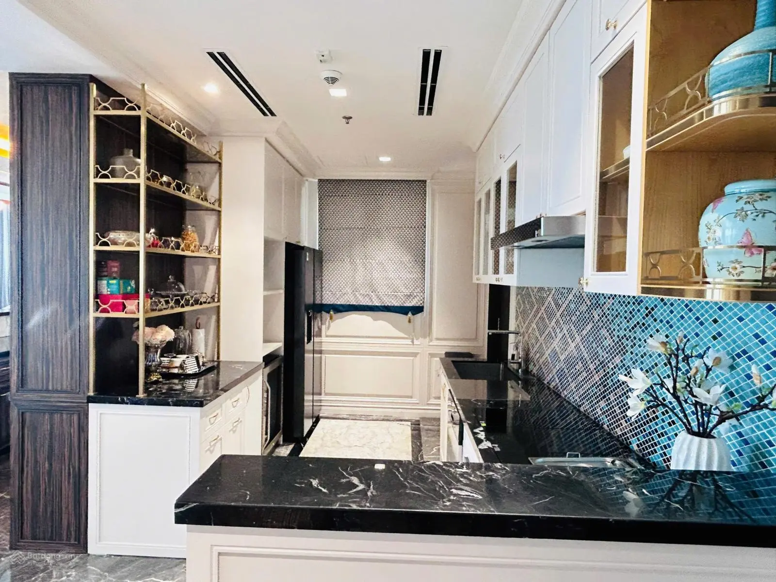 Bán penthouse nội thất sang trọng view sông q2 thảo điền. liên hệ 0902 835 ***
