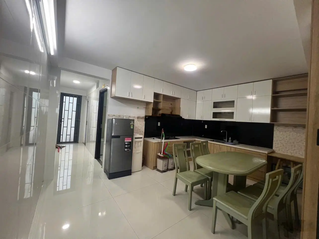 Bán toà căn hộ 5 tầng mặt biển trường sa ngũ hành sơn diện tích: 100m² (ngang 5m)