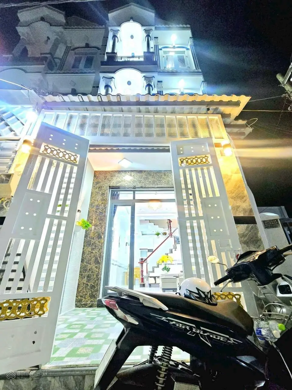 Bán nhà lô nhì - sổ hồng riêng - hẻm 2174 Huỳnh Tấn Phát - thị trấn - Nhà Bè