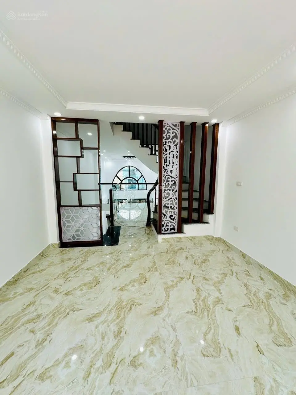 Bán nhà mới - 48m2 x 6 tầng - Ngọc Hồi, Hoàng Mai - Giá 6 tỷ 5