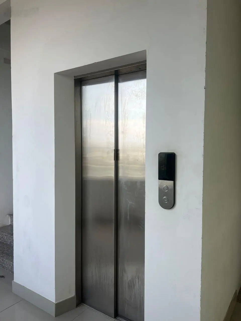 Cần bán toà nhà MTKD đường Tôn Đức Thắng trung tâm tp Phan Thiết giá rẻ