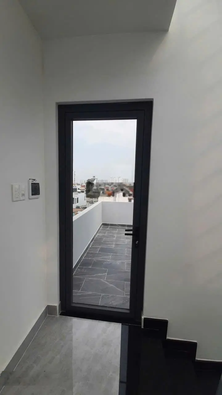 Bán gấp nhà đường Thoại Ngọc Hầu, nhà mới 5 tầng ô tô đậu cửa