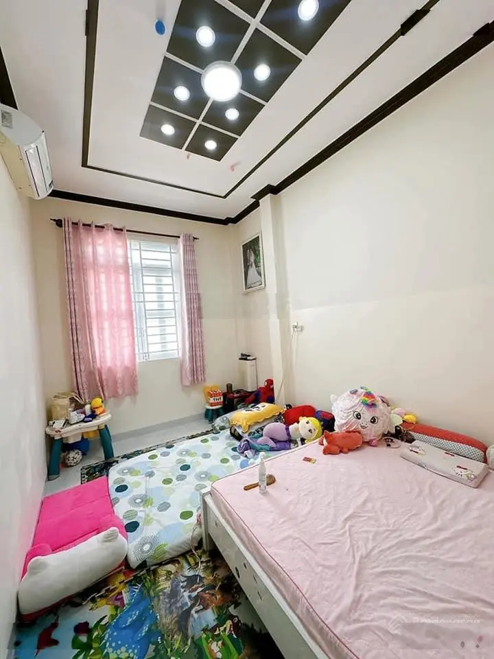 Kẹt tiền nên bán gấp căn nhà đang cho thuê 14 triệu / tháng ở ngay chợ bờ ngựa, 6mx15,5m, giá 790TR