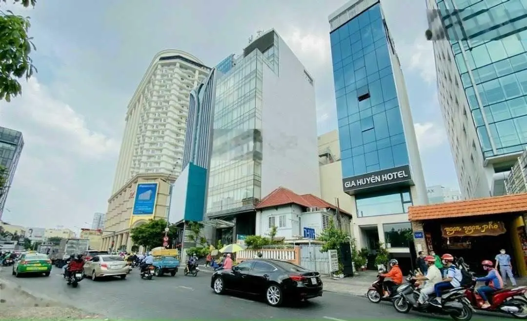 Duy nhất 1 căn mặt tiền Cao Thắng Quận 3, DT: 10.5x30m, CN 304m2, chỉ 125 tỷ. LH 0901 311 ***