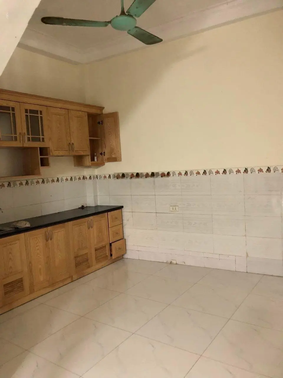 Bán nhà ngõ 168 Nguyễn Xiển, 44m2*5 tầng, 9 phòng cho thuê, mặt ngõ thông, ô tô cách 30m, hơn 7 tỷ