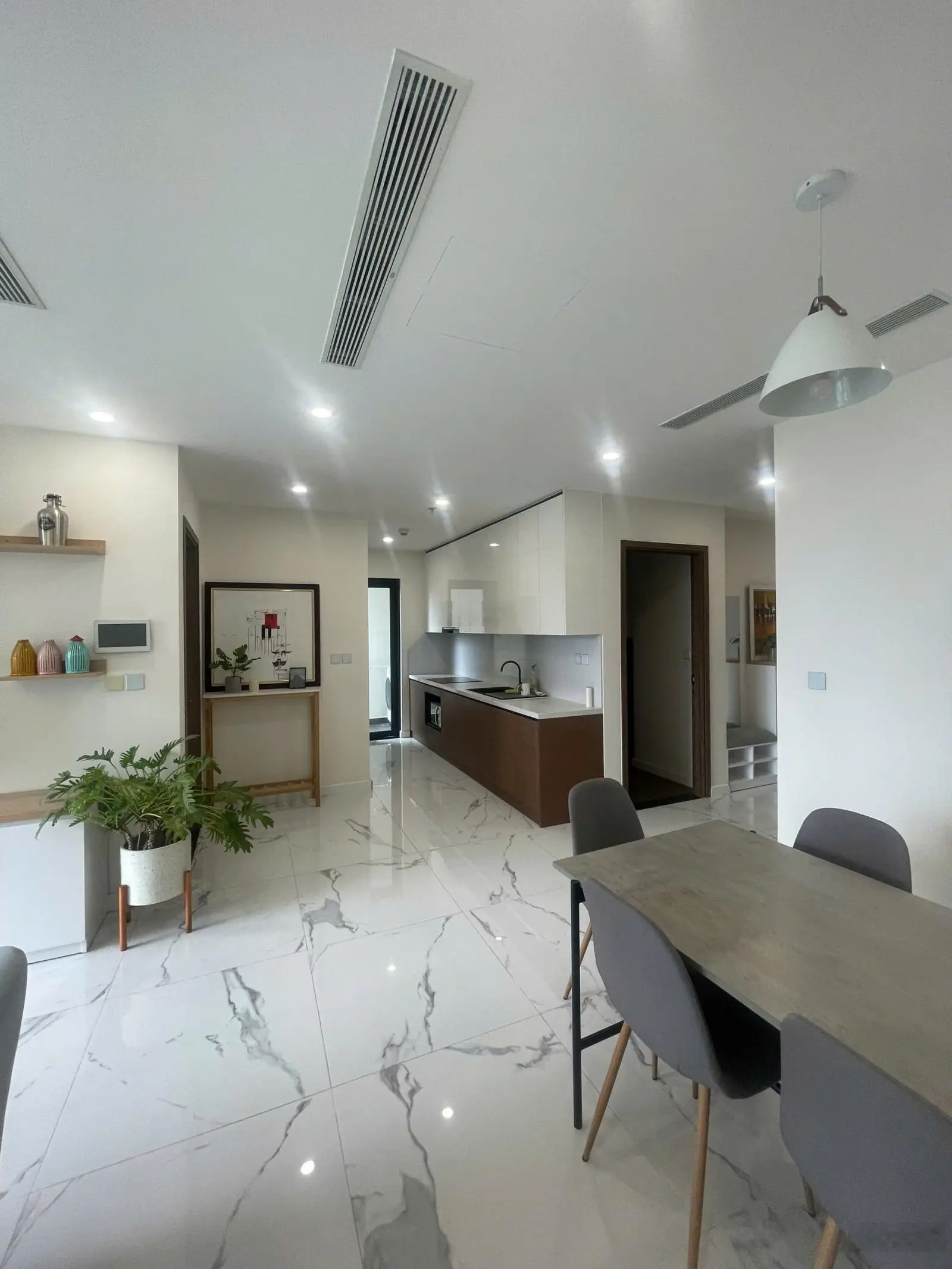 Bán 3 căn S3 11 103m2 và S2 01 98m2 3N view Phạm Văn Đồng tầng trung cao đẹp chỉ 7-7.2tỷ ở ngay
