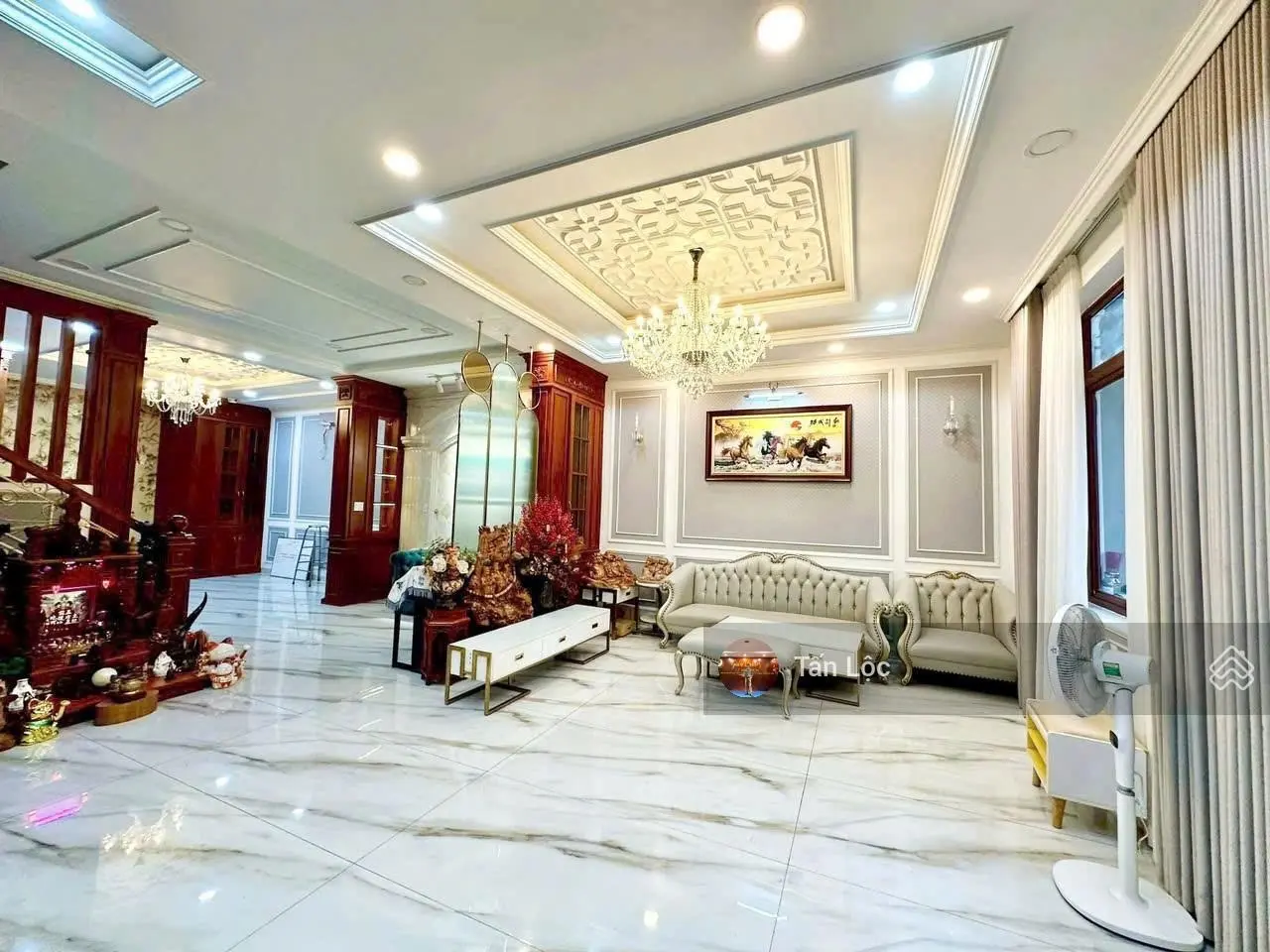 Mặt tiền kinh doanh phố đêm Xuân Thủy - 205m2 - 4 tầng - hồ bơi - hdt 77,13 triệu giá chỉ 37 tỷ TL