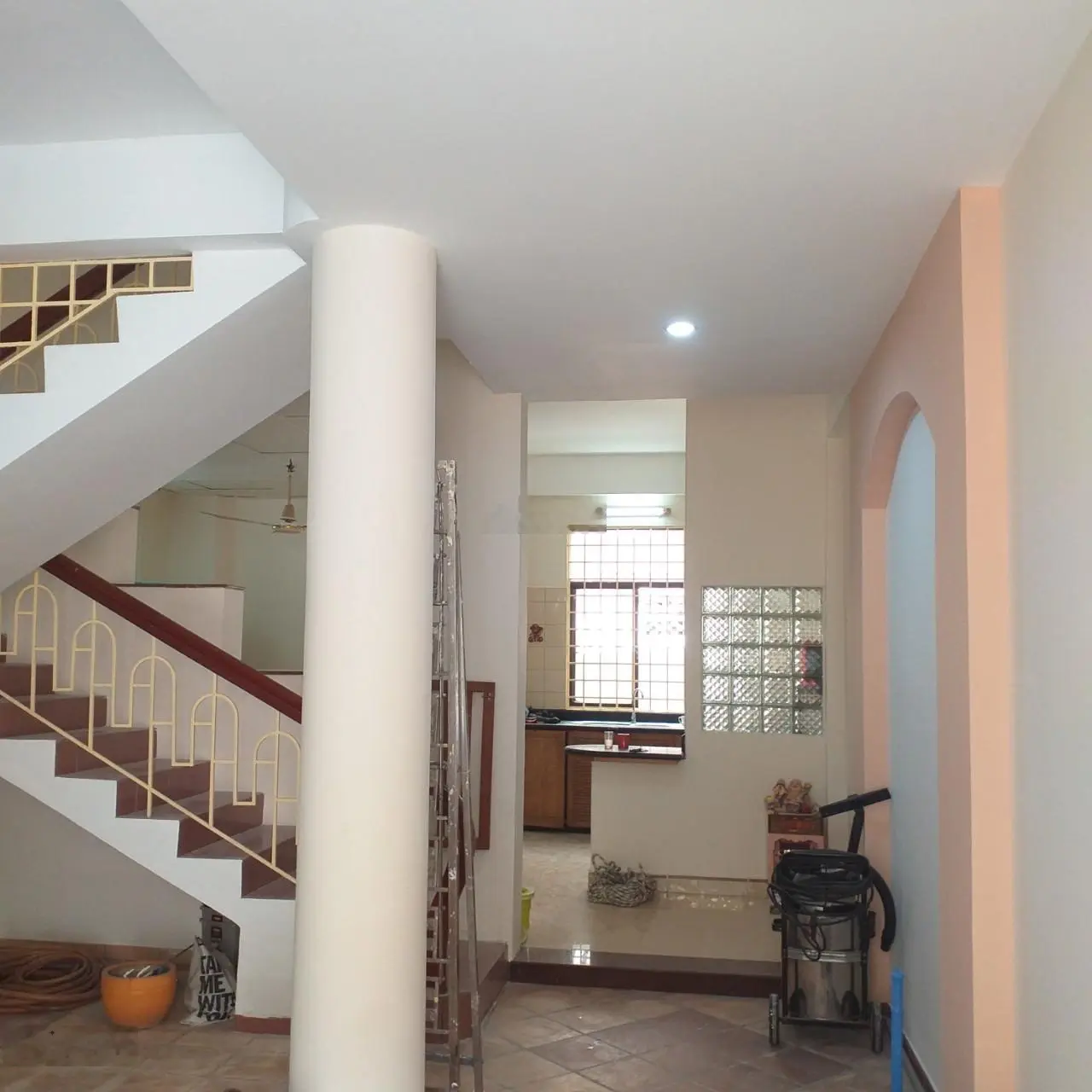 Bán căn nhà xe hơi ngủ trong nhà ngang 6m - 3 tầng BTCT gần chợ Hiệp Bình Chánh - KP 5 - Thủ Đức