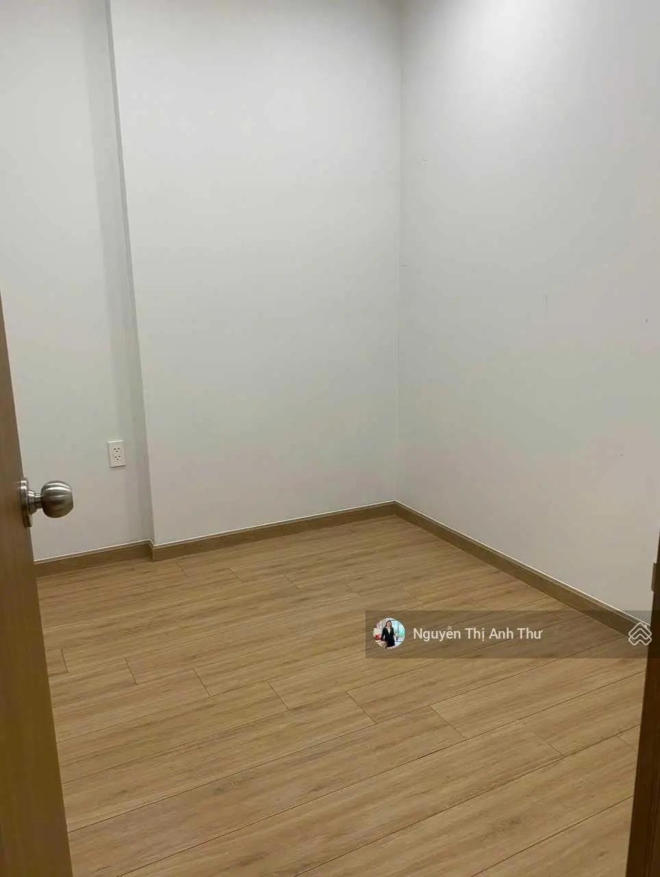 Bán nhanh 2PN, giá FULL 100%, view hồ bơi, tầng đẹp, SHR, Sang tên ngay. LH 0903 010 ***