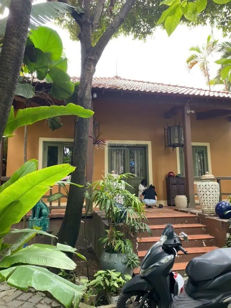 Bán khu sinh thái độc nhất dĩ an hơn 4.130m2 thổ cư 3 biệt thự pháp bộ sưu tập đồ cổ ngàn năm