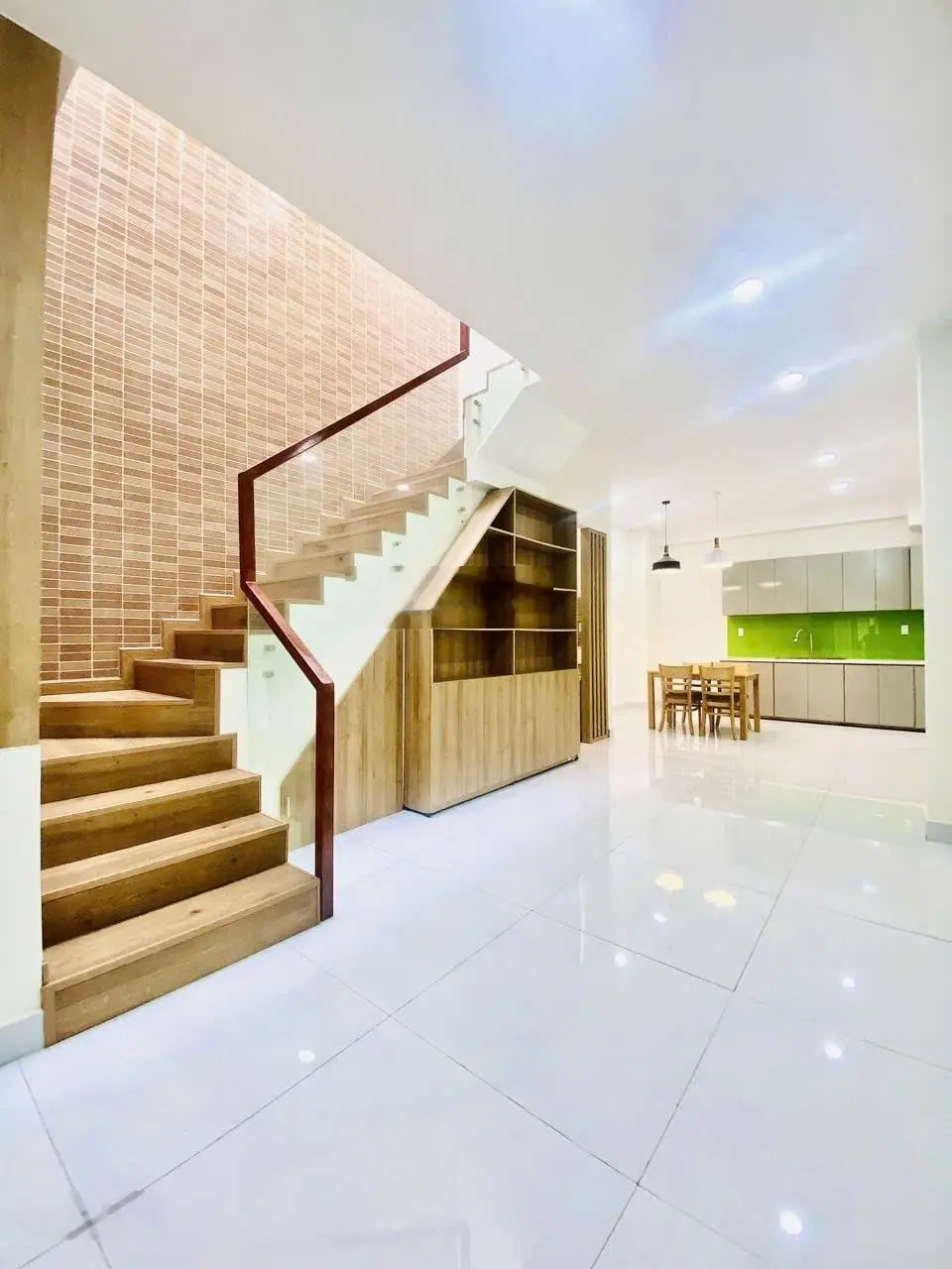 BÁN NHÀ HXH NGAY BIGC TRƯỜNG CHINH QUẬN TÂN PHÚ 60M2 3 TẦNG CHỈ HƠN 5 TỶ FULL NỘI THẤT CHỦ GẤP BÁN.