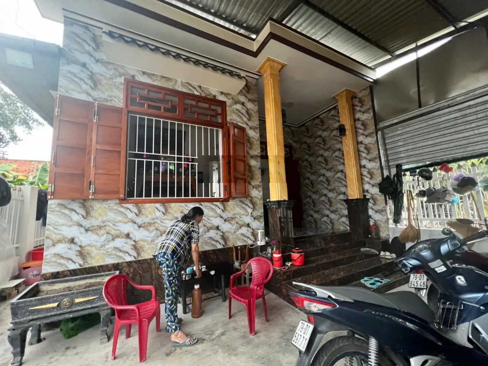 Bán căn nhà TT Diên Khánh. DT 134mv . Nhà mái Thái cực chất . Cách chợ 70m, giá ngộp bank