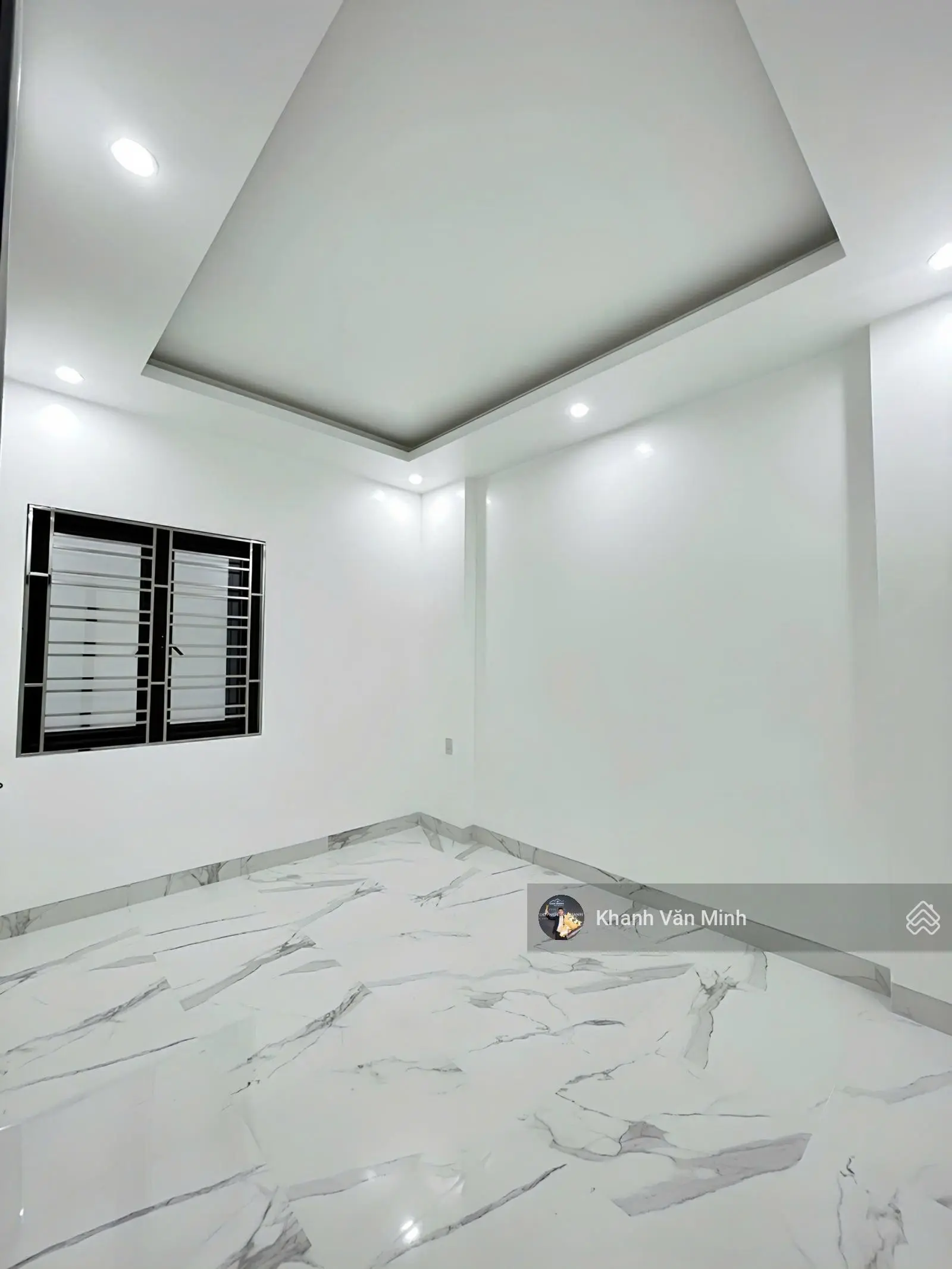 Nhà sân cổng riêng, 50m2 x 4 tầng độc lập tại Miếu Hai Xã,