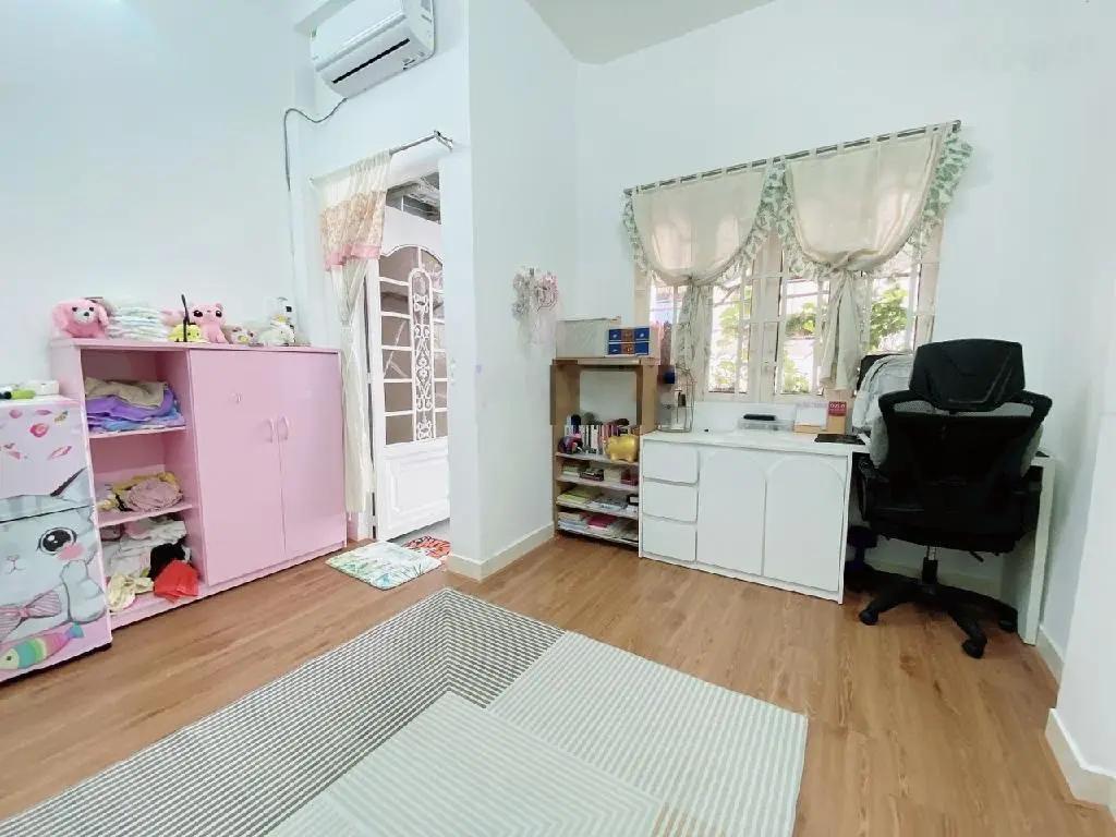 Bán nhà 3 tầng hẻm 3m đường 3/2 Q10, DT (4x13) 50m2. Giá 8,7 tỷ