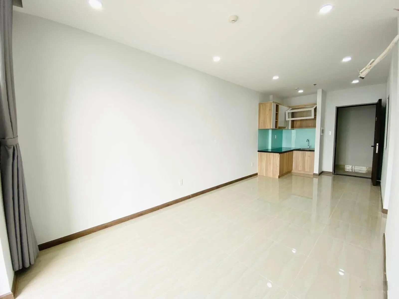Chủ gửi bán 2Pn Bcons Plaza Giá chỉ từ 1.6 tỷ. Diện tích 48-52m2