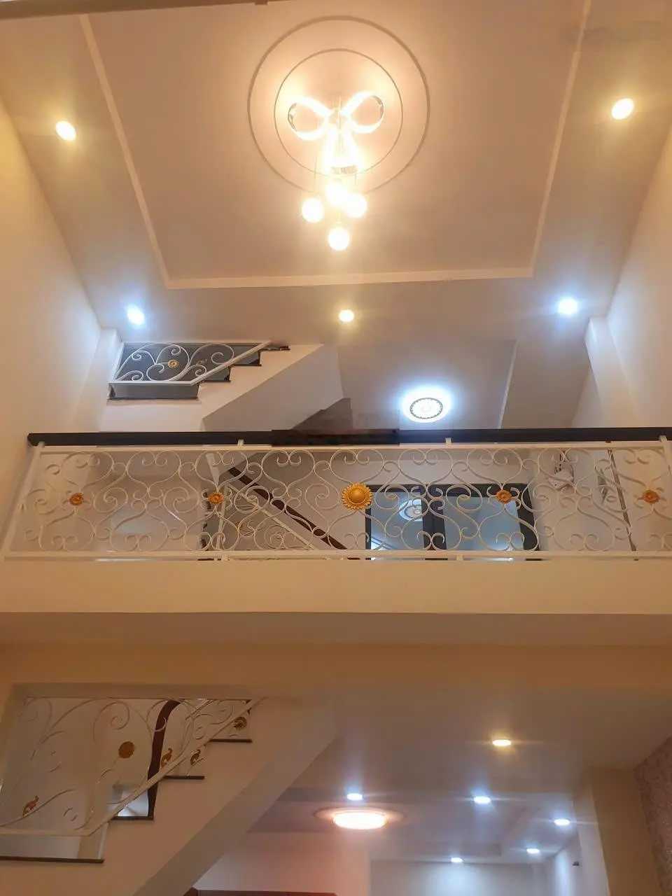 6,9 tỷ - 5 tầng đúc BTCT - 184/54 Âu Dương Lân, P3Q8, gần TTTM Parc Mall