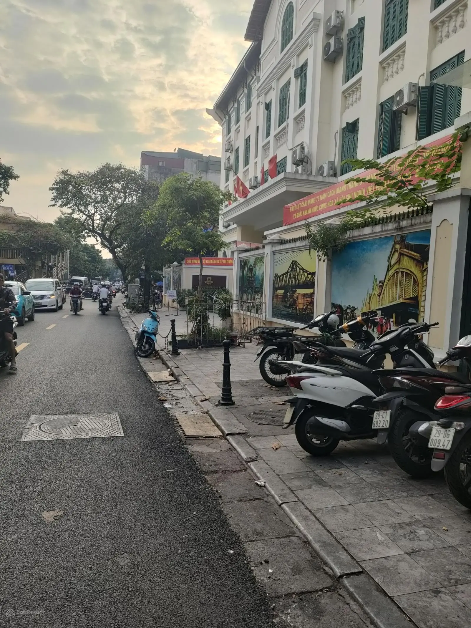 Mặt phố Trần Nhật Duật Hoàn Kiếm S81M C4 MT 4,3M chỉ 32 tỷ