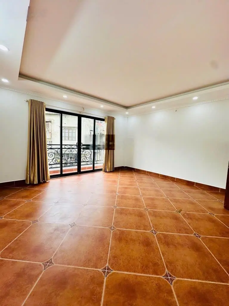 Bán nhà mặt phố kim đồng kinh doanh đỉnh vỉa hè rộng 6 tầng giá chỉ 26.7 tỷ