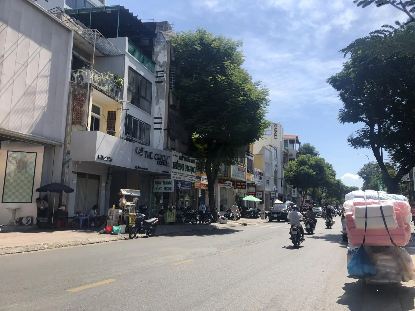 Bán nhà MT hẻm Nguyễn Tiểu La Quận 10 DT: 6x15m 3 lầu giá chỉ 14.5 tỷ