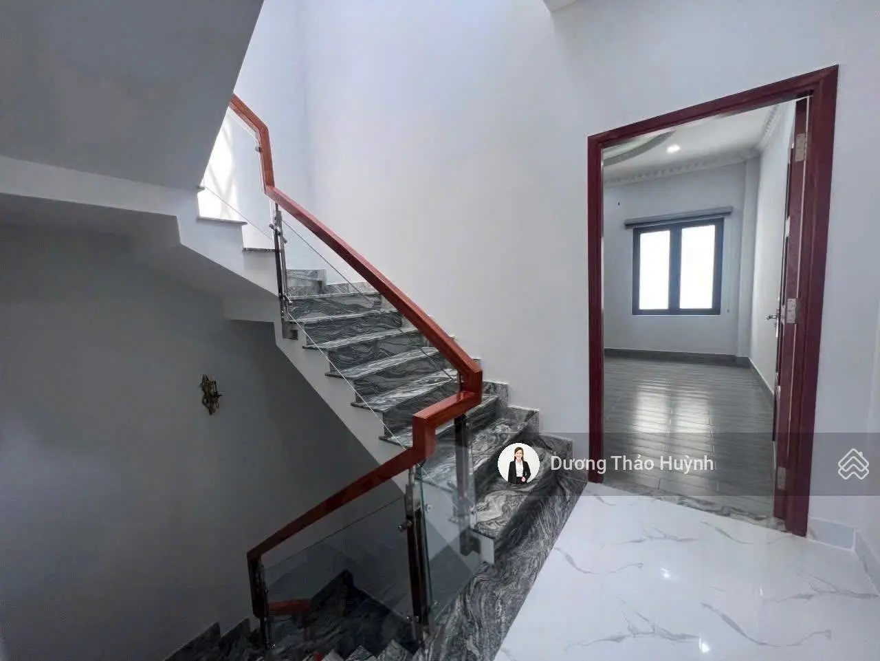 Bán nhà đẹp 5 tầng - tặng nội thất ngay Phạm Văn Đồng - Đường 8m thông - Hoàn công chuẩn có TL tốt
