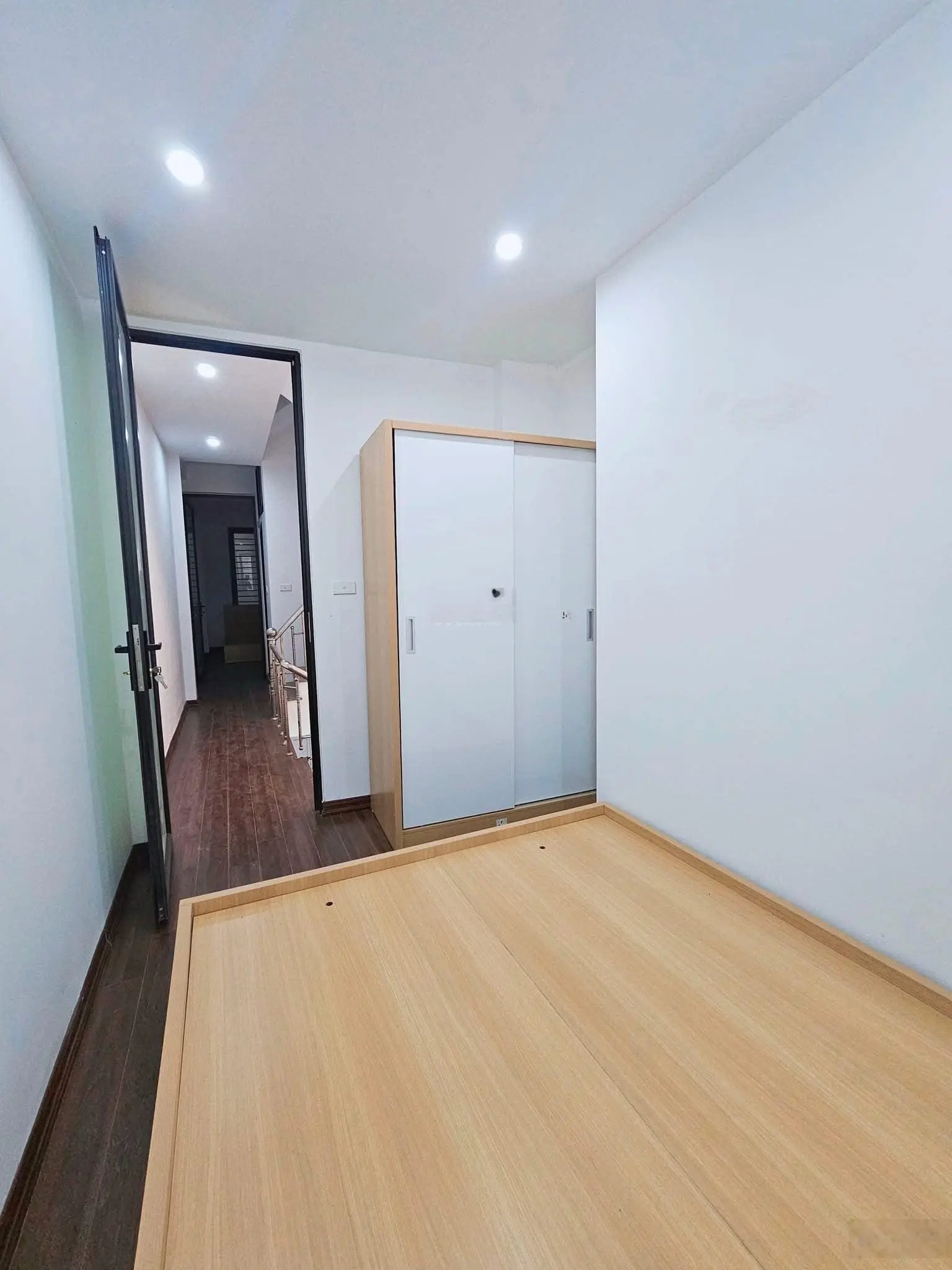 Chỉ 5.7 tỷ - nhà đẹp Trần Khát Chân - 5 tầng - 6 ngủ - 30m ra ô tô