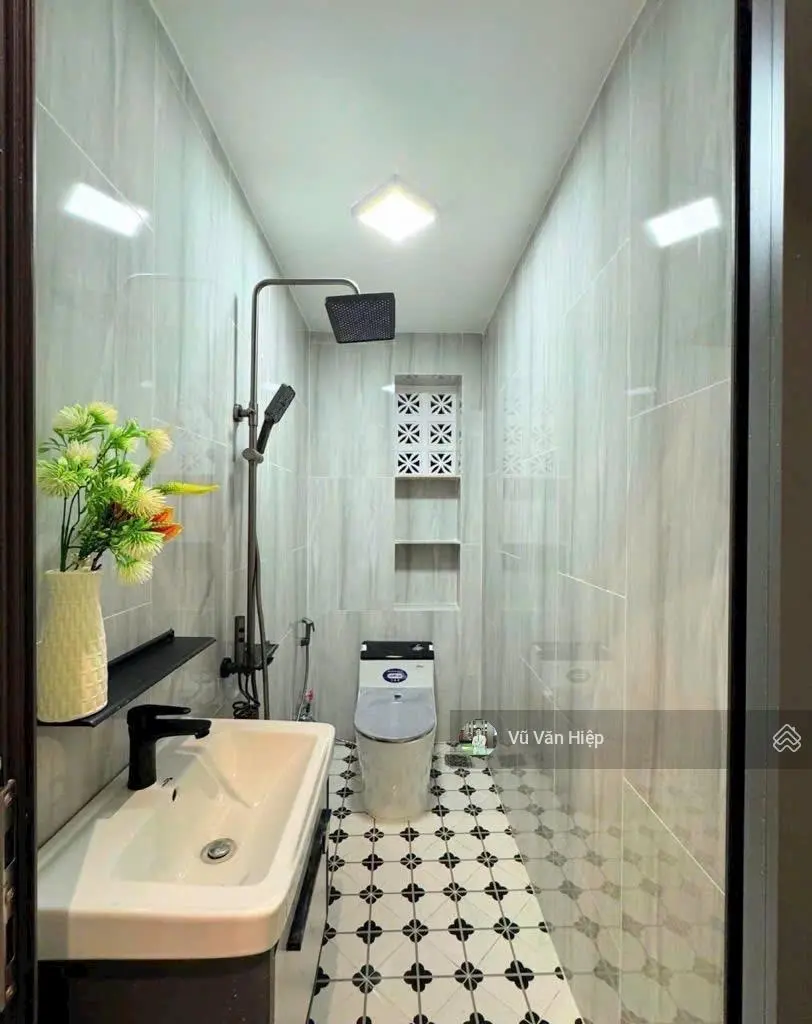 Nhà 3 lầu mới, đầy đủ nội thất Hậu Giang, Quận 6 gồm 4PN bán 5.8 tỷ thương lượng