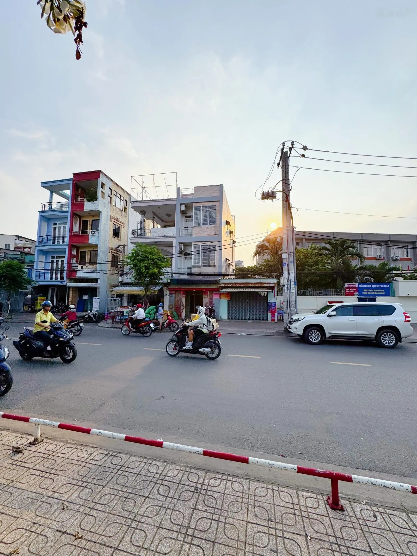 Vip - Bán nhà mặt tiền view sông đường Tầm Vu, Bình Thạnh 4x14m - 3 tầng giá: 13,5 tỷ